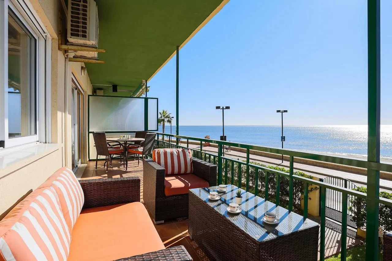 Ensuite Mediterranean Sea Front Fuengirola Apartment